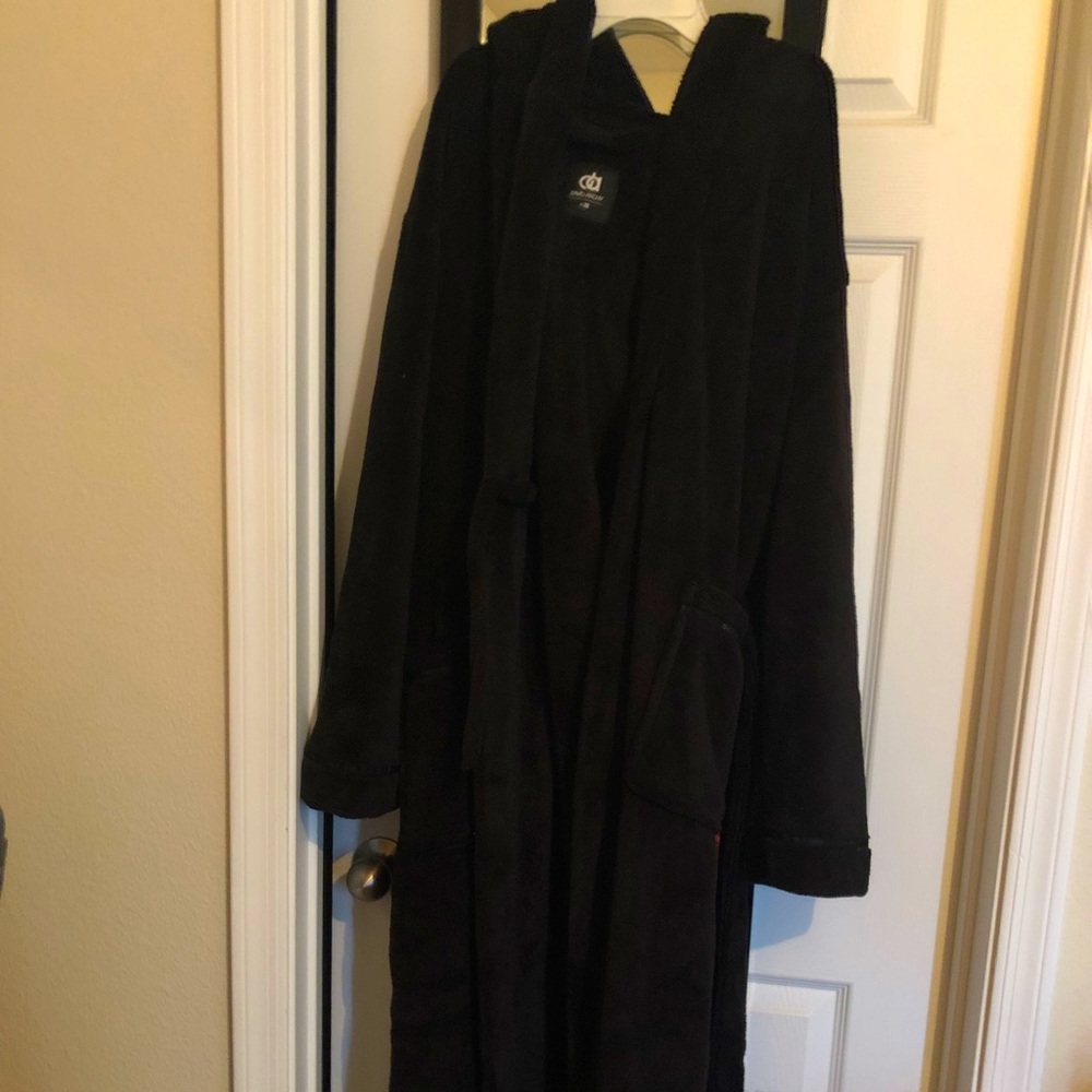 Men robe